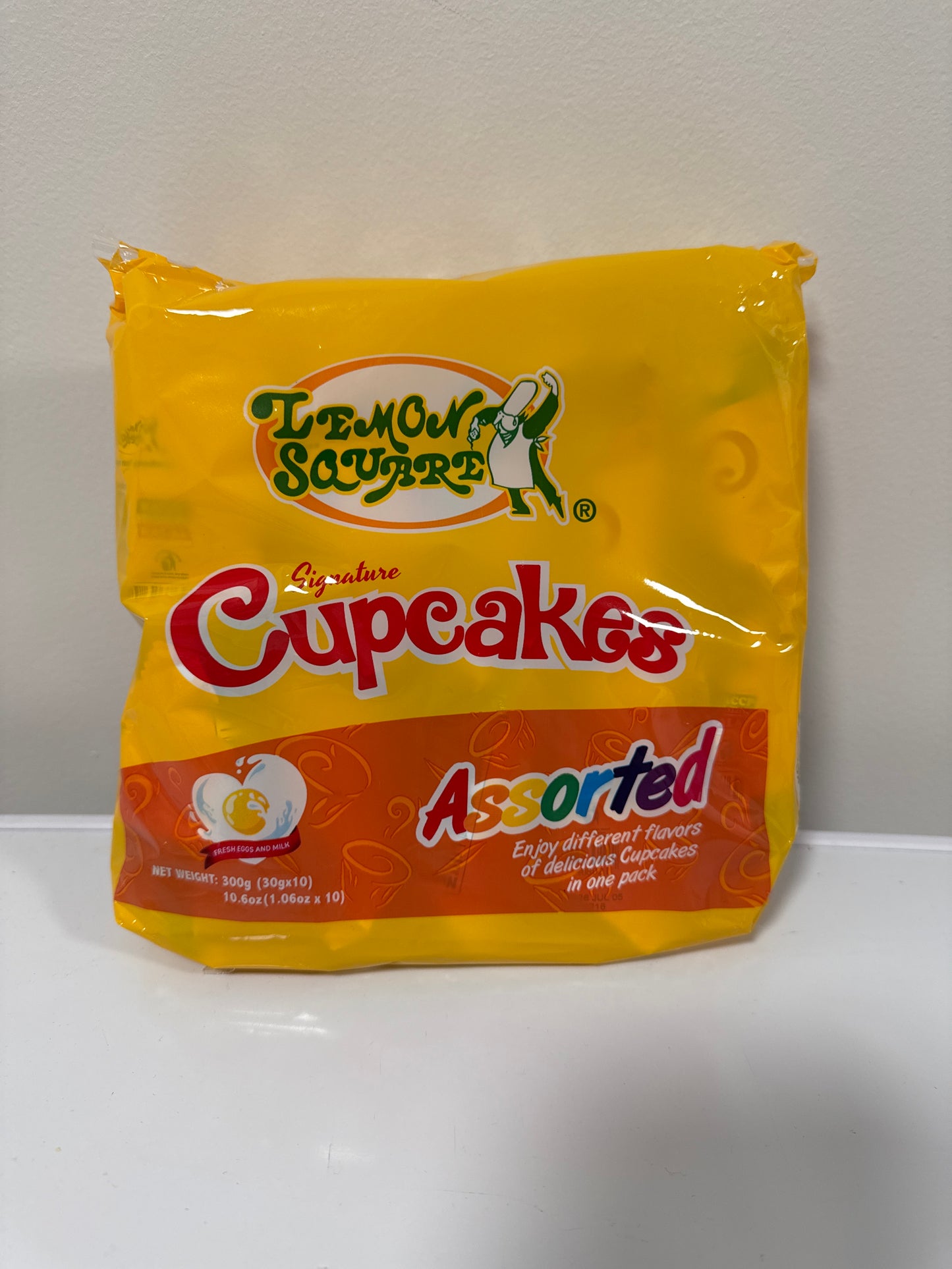 Lemon Square Assorted Cupcakes 10x30g