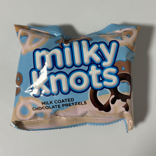 Milky Knots milk coated chocolate pretzels 28g